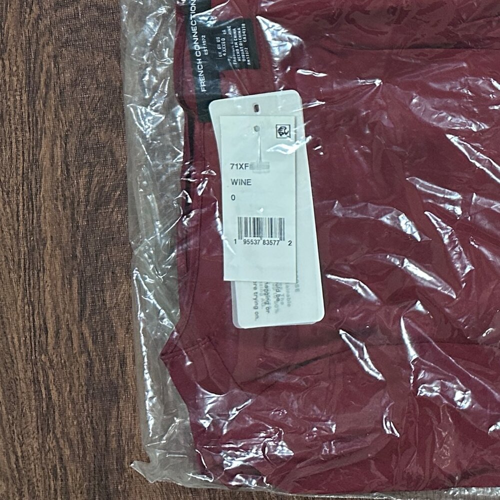 French Connection Long Bell Sleeve Red Satin Minidress Size 0 - Picture 8 of 8